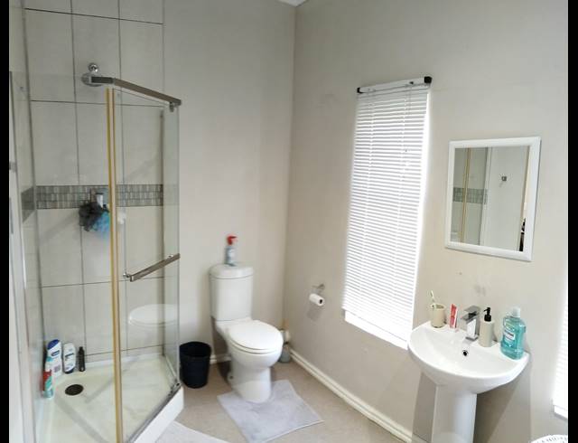 3 BEDROOM FREEHOLD FOR SALE IN WINDSOR PARK
